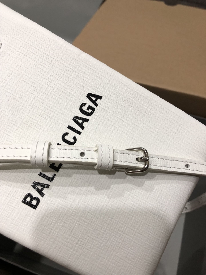 Ba1en*iaga shopping bags